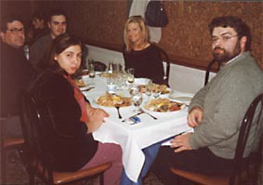 De izquierda a derecha Francesca, Pedro M Gómez, Paco Dorce (Valentino), Lola Villena y alexandre
