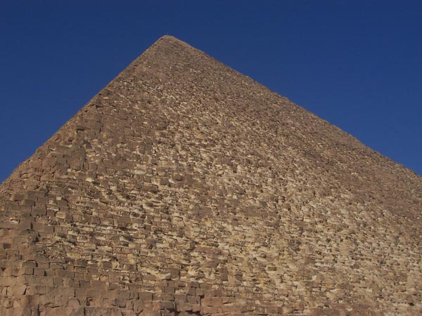 El nacimiento de la pirámide