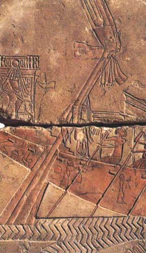 Nefertiti castiga a una enemiga de Egipto