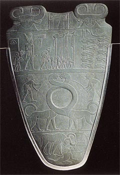 Fig. 8 - Paleta de Narmer por ambas caras - (Grupo A)