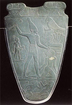 Fig. 8 - Paleta de Narmer por ambas caras - (Grupo A)