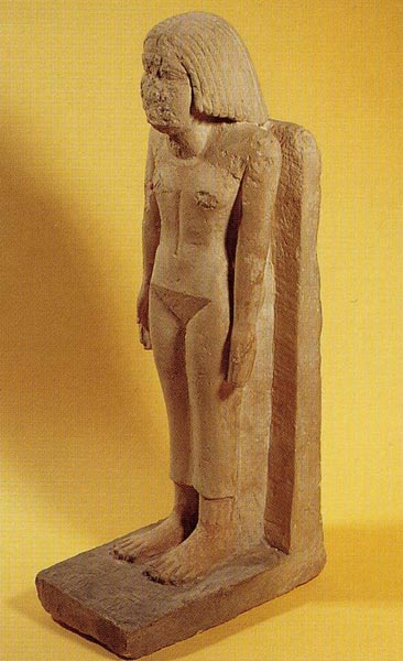 Fig. 10. Escultura de Niankh-Hathor. Imperio Antiguo. Dinastía V. Guiza. Foto en Z. HAWASS, Secrets from the Sand. My Search for Egypt´s past , Londres, 2003, p. 69. Z. HAWASS, Hidden Treasures of the Egyptian Museum , p. 14