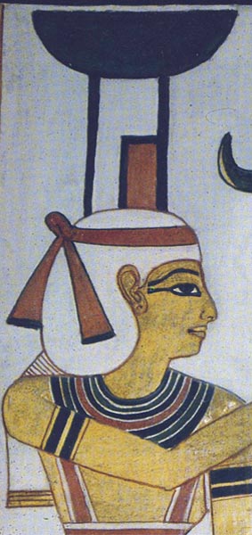 Fig. 6. Neftis portando su corona tradicional y el tocado khat. Detalle de la imagen en Egipto. El mundo de los faraones (Ed. SCHULZ R., SIEGEL, M.), p. 246