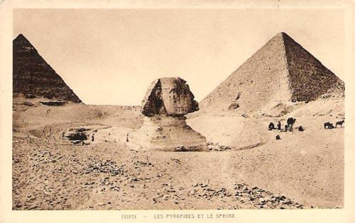 Postal de Braun y Cie, de principios de 1900, que representa una imagen de la Esfinge de Gizeh y las pirámides de Keops y Kefren. Colección particular del autor.