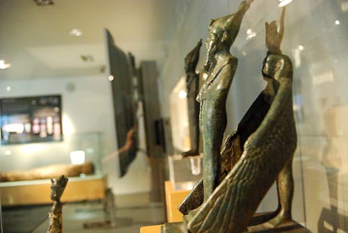 Representación de Osiris e Isis