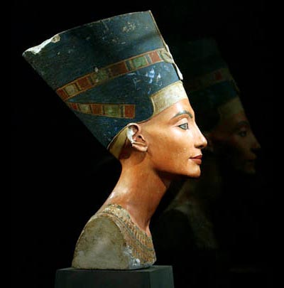 Alemania impide a Nefertiti el regreso a su reino