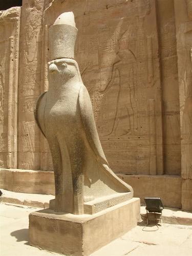 Foto 15.- Horus, el dios celeste de la mitología egipcia