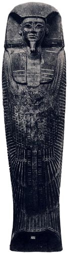 Fig. 11. Sarcófago de Kamose, hallado por Mariette en Dra Abu el Naga. Hoy se cree que se trataría de una pieza de la Dinastía XX o XXI, momento en que la momia del rey volvió a ser enterrada.