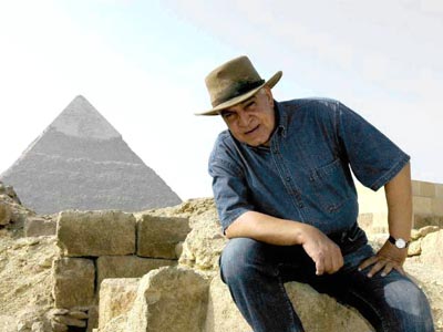 Destituyen a Zahi Hawass, el hombre más poderoso del Egipto faraónico