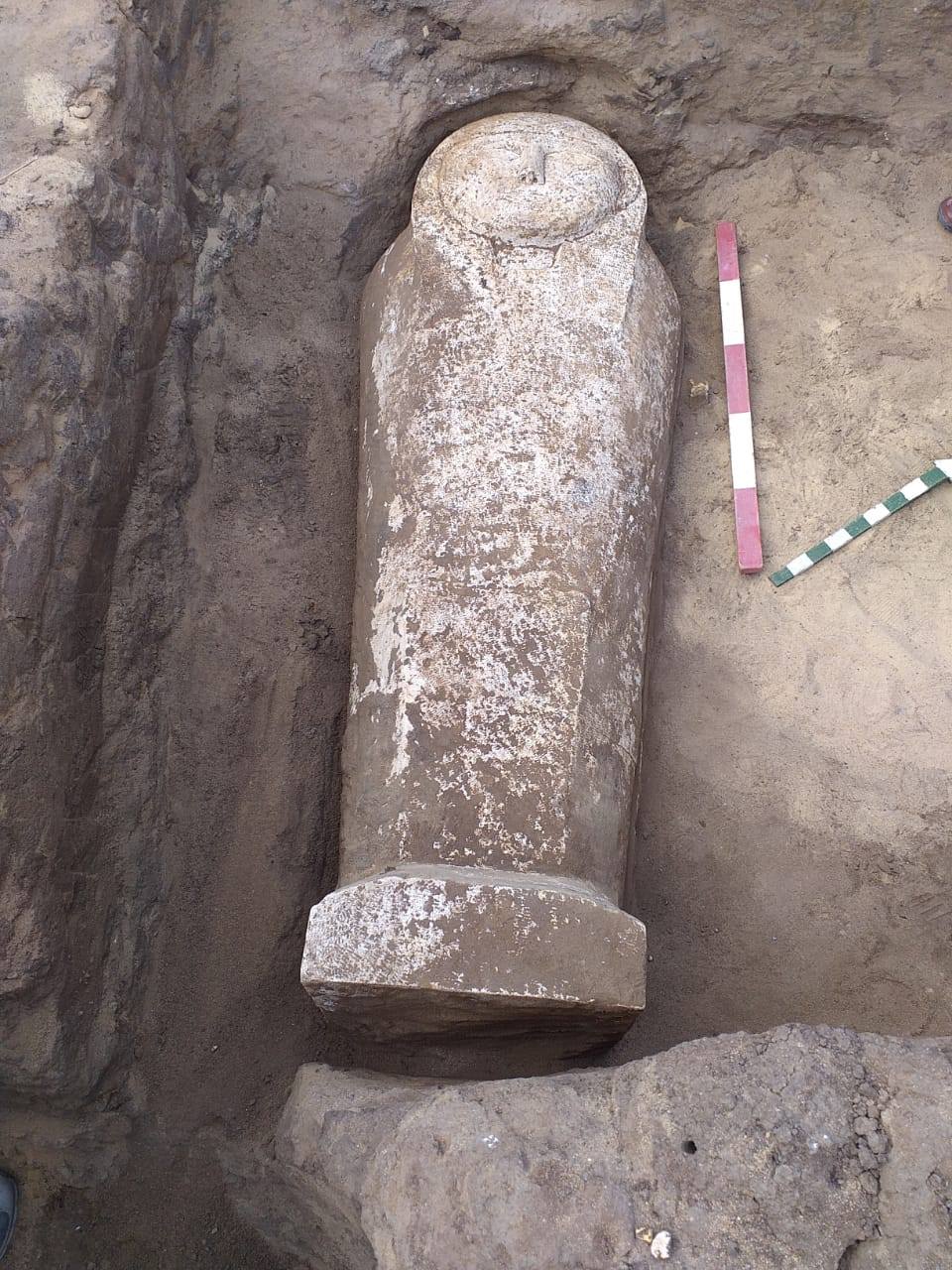 sarcofago-caliza-antropomorfo